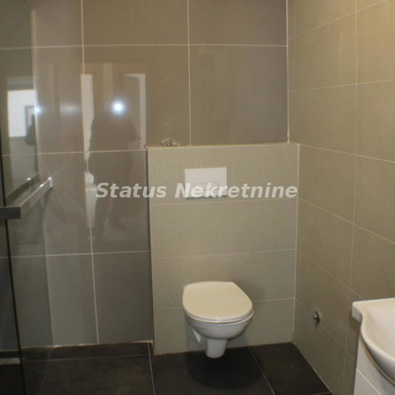 Četvorosoban stan na prodaju, Petrovaradin, Novi Sad, 78m², 161.000 €