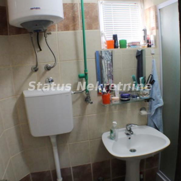 Kuća na prodaju, Inđija, 79m², 77.250 €