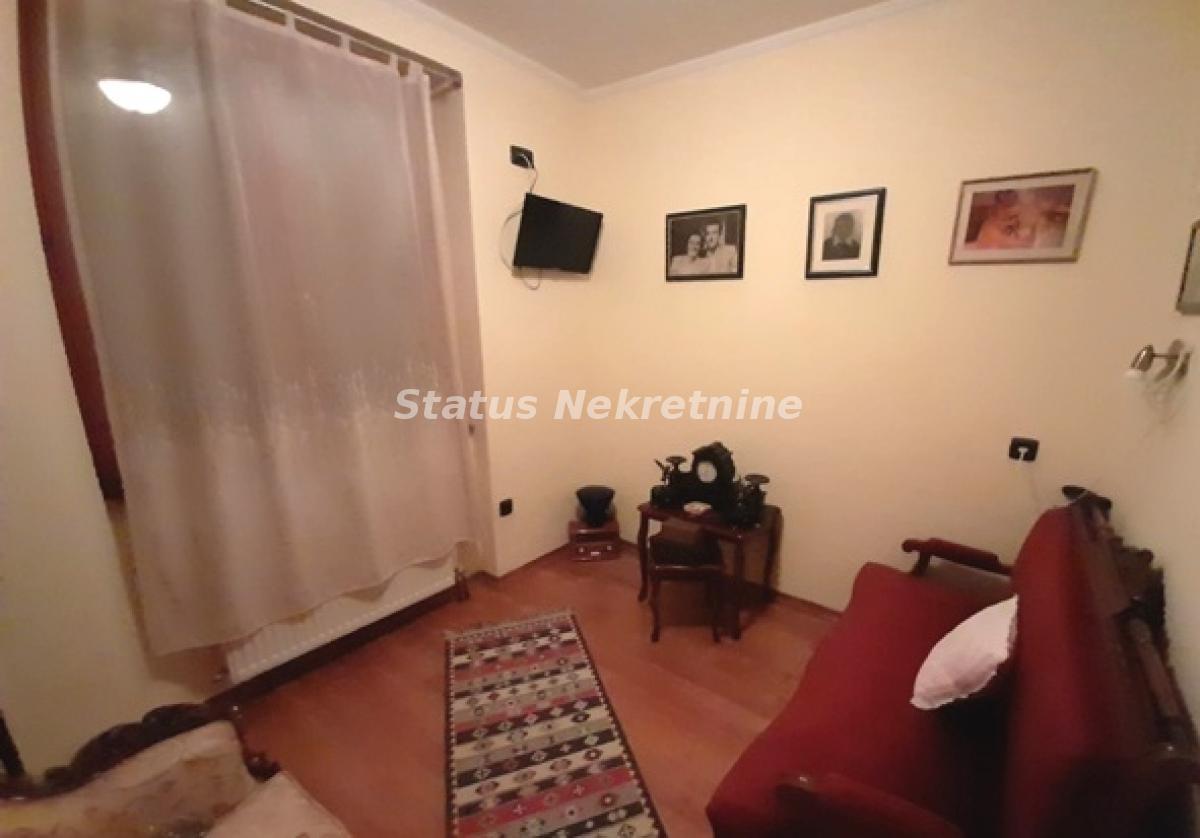 Trosoban stan na prodaju, Grbavica, Novi Sad, 54m², 184.650 €
