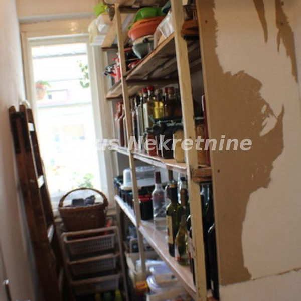 Dvoiposoban stan na prodaju, Grbavica, Novi Sad, 77m², 195.700 €