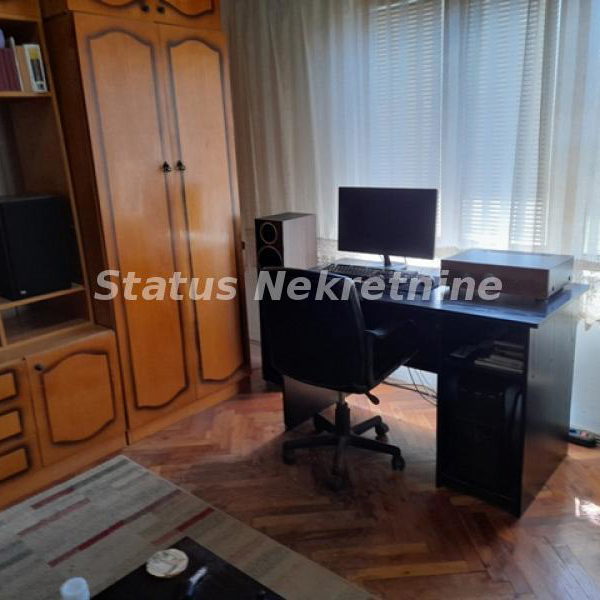 Kuća na prodaju, Sremska Mitrovica, 230m², 133.900 €