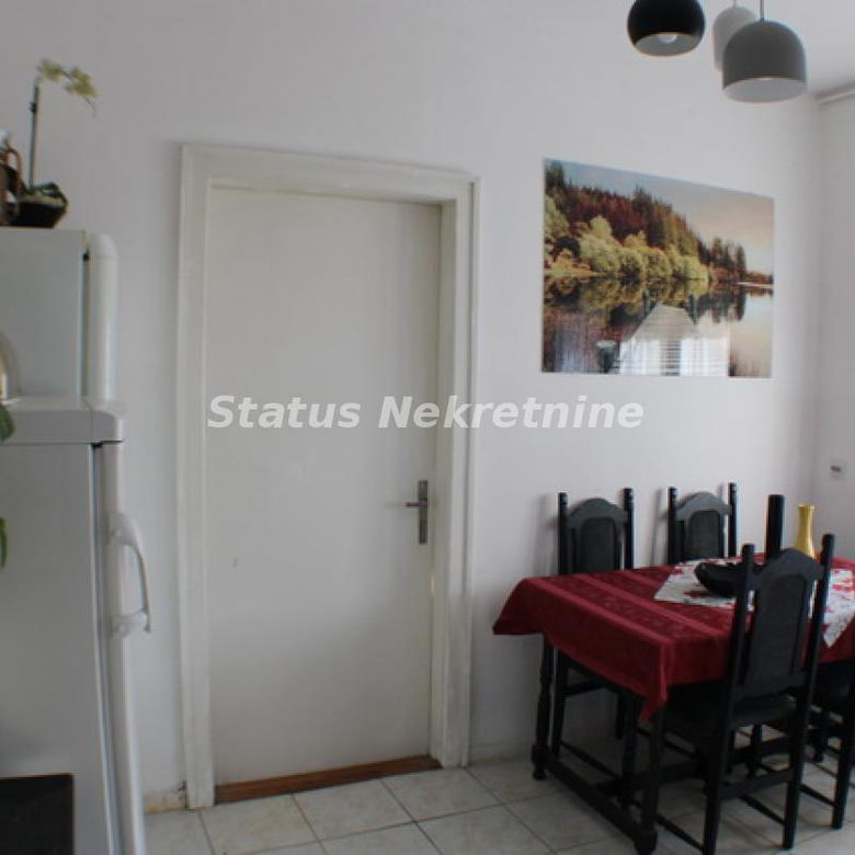 Dvoiposoban stan na prodaju, Grbavica, Novi Sad, 77m², 195.700 €