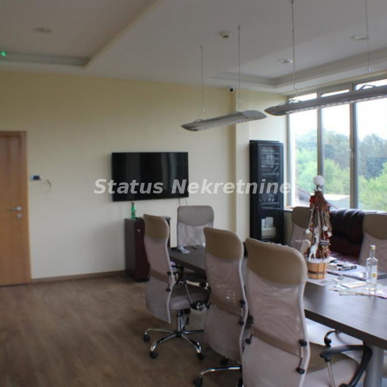 Lokal za izdavanje, Telep, Novi Sad, 273m², 3.000 €/mes