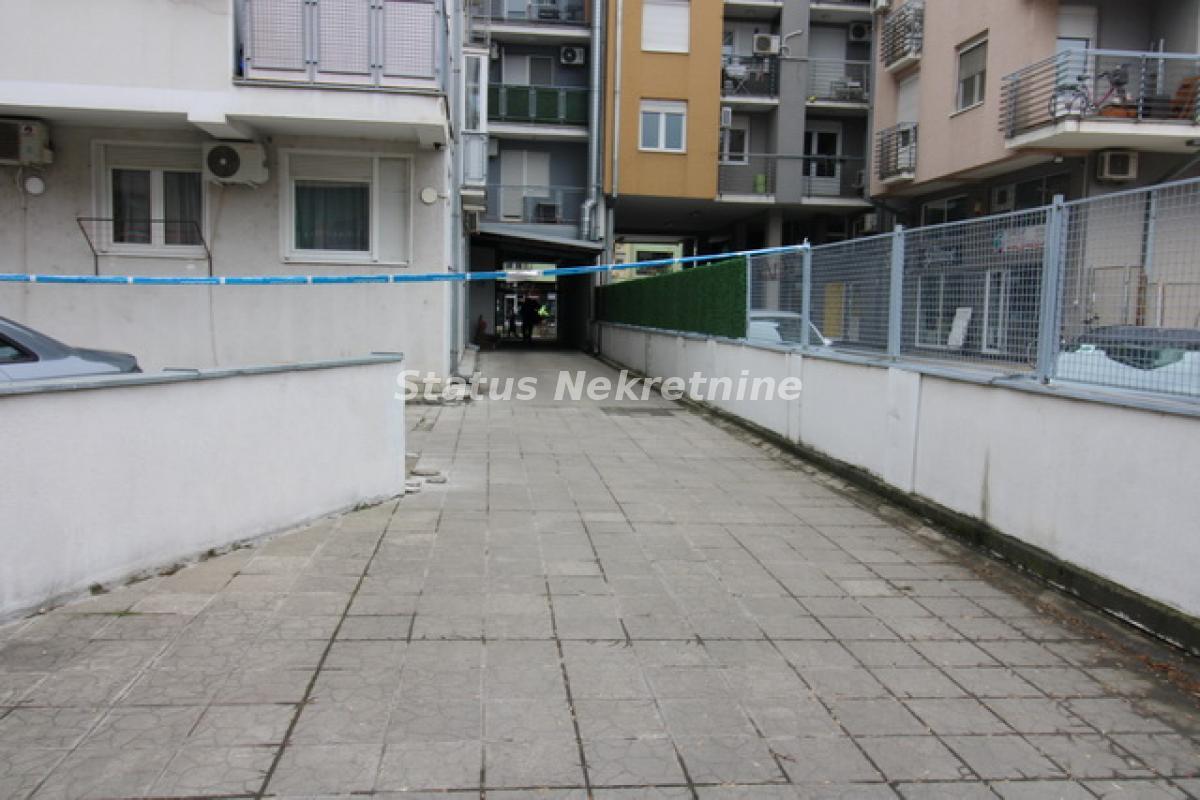 actionimagesite31agencystatusimg5ffyd4t0u0-img-7321-resize Garaža na prodaju, Grbavica, Novi Sad, 18m², 36.000 €