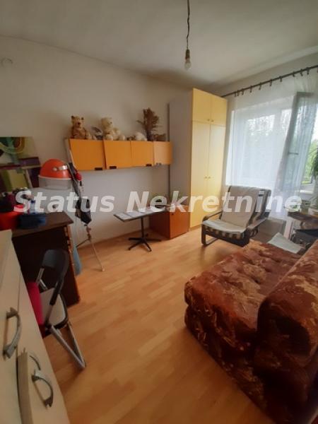 Kuća na prodaju, Novo Naselje, Novi Sad, 242m², 288.400 €