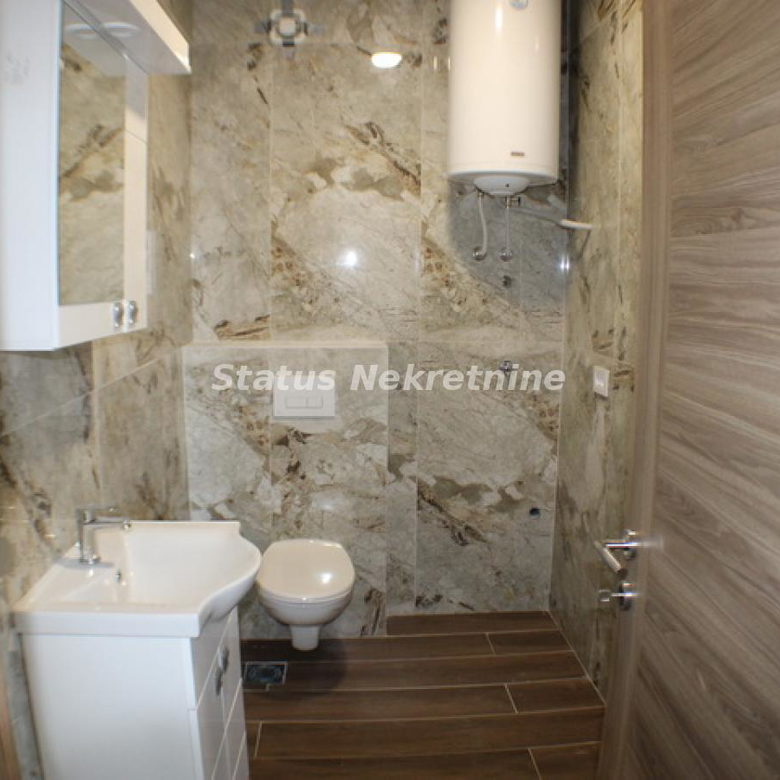 Trosoban stan na prodaju, Petrovaradin, Novi Sad, 77m², 175.000 €