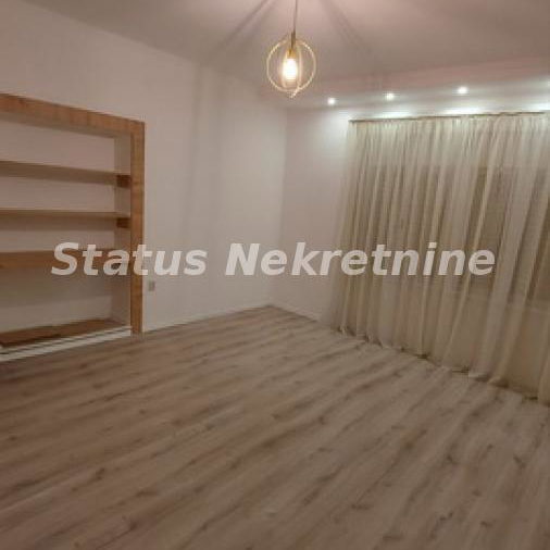 Kuća na prodaju, Centar, Srbobran, 200m², 125.000 €