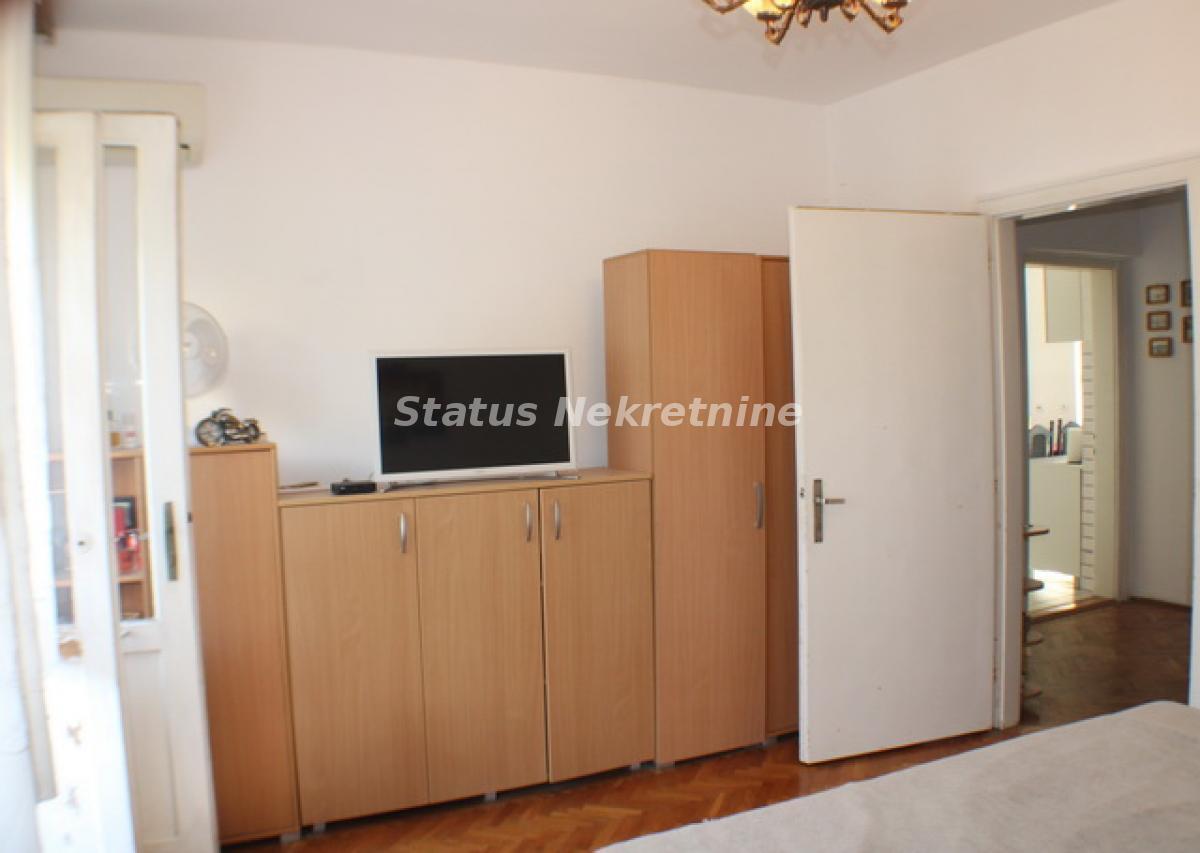 Dvoiposoban stan na prodaju, Grbavica, Novi Sad, 77m², 195.700 €