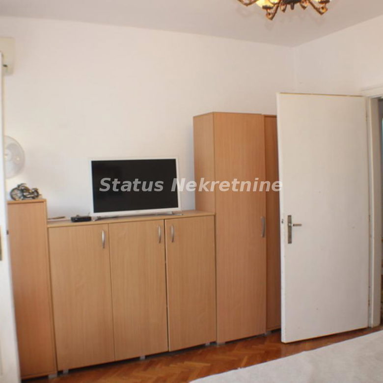 Dvoiposoban stan na prodaju, Grbavica, Novi Sad, 77m², 195.700 €
