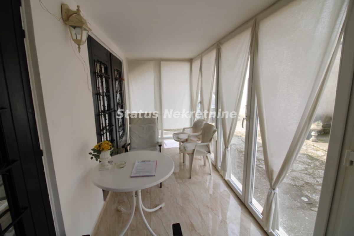 Kuća na prodaju, Sremska Mitrovica, 416m², 380.000 €