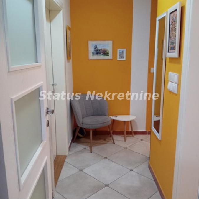 Četvorosoban stan na prodaju, Grbavica, Novi Sad, 96m², 355.000 €