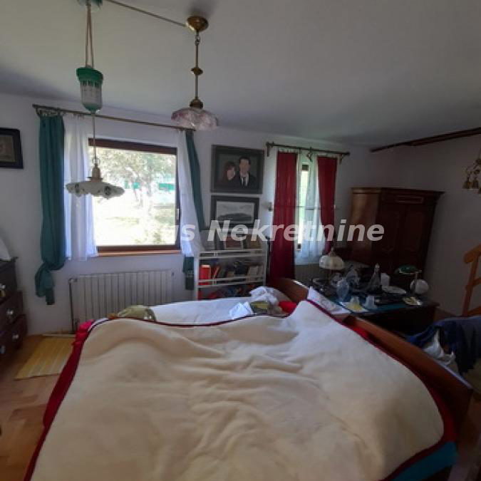 Kuća na prodaju, Beočin, 246m², 199.000 €