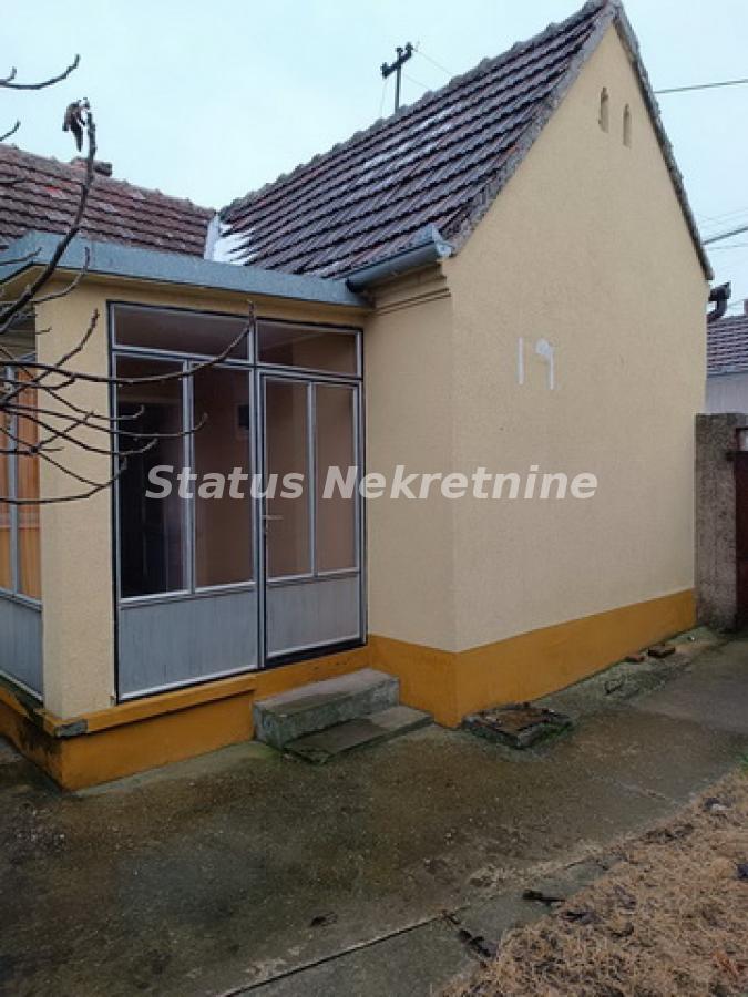 Kuća na prodaju, Šid, 122m², 62.000 €