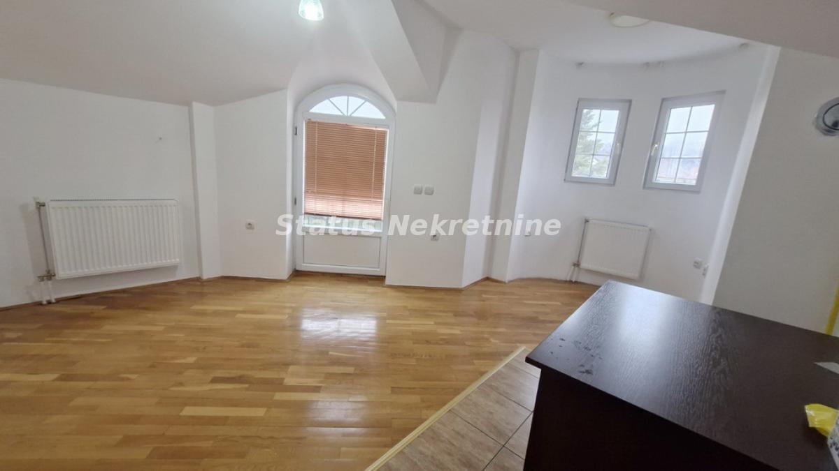 Kuća na prodaju, Sremska Kamenica, Novi Sad, 338m², 721.000 €