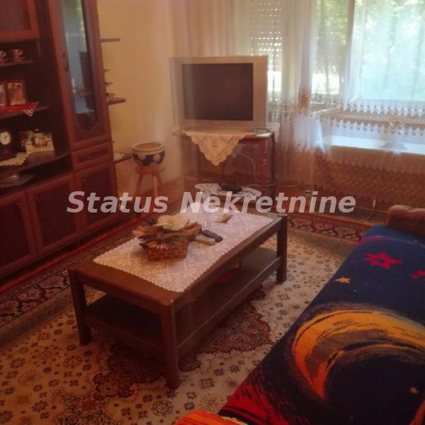 Kuća na prodaju, Futog, Novi Sad, 300m², 216.300 €