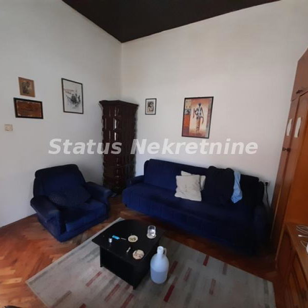 Kuća na prodaju, Sremska Mitrovica, 230m², 133.900 €
