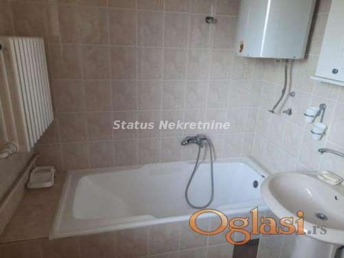 Kuća na prodaju, Centar, Bačka Palanka, 170m², 170.000 €