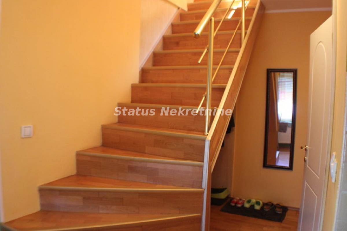 Dvoiposoban stan na prodaju, Grbavica, Novi Sad, 59m², 127.700 €