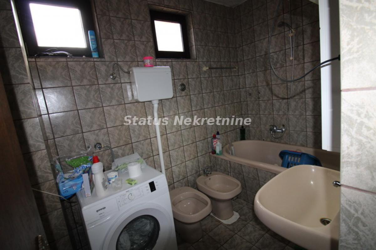 Kuća na prodaju, Temerin, 420m², 262.650 €
