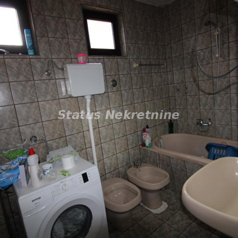 Kuća na prodaju, Temerin, 420m², 262.650 €