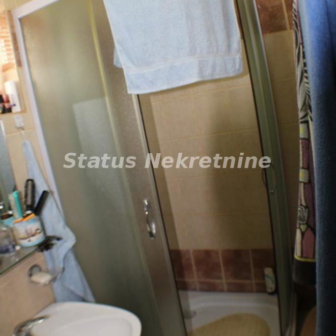 Kuća na prodaju, Inđija, 79m², 77.250 €