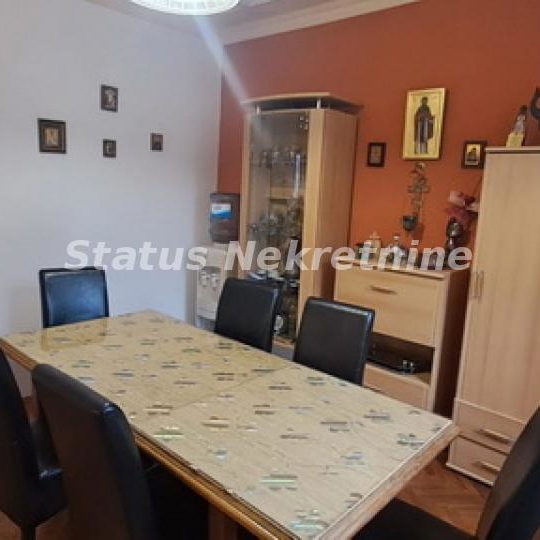 Kuća na prodaju, Petrovaradin, Novi Sad, 348m², 495.000 €