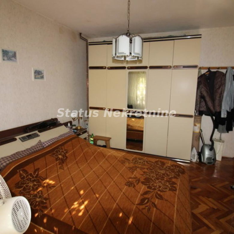 Kuća na prodaju, Zrenjanin, 332m², 175.000 €