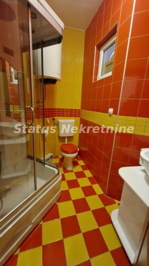 Kuća na prodaju, Sremska Kamenica, Novi Sad, 338m², 721.000 €