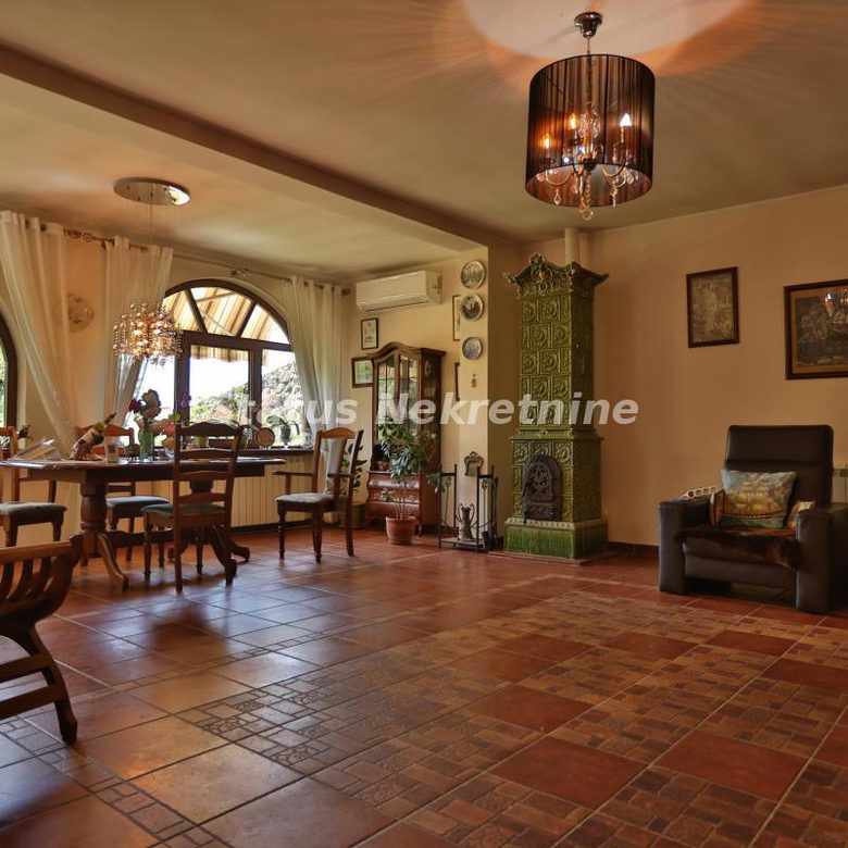 Kuća na prodaju, Ledinci, Novi Sad, 322m², 550.000 €