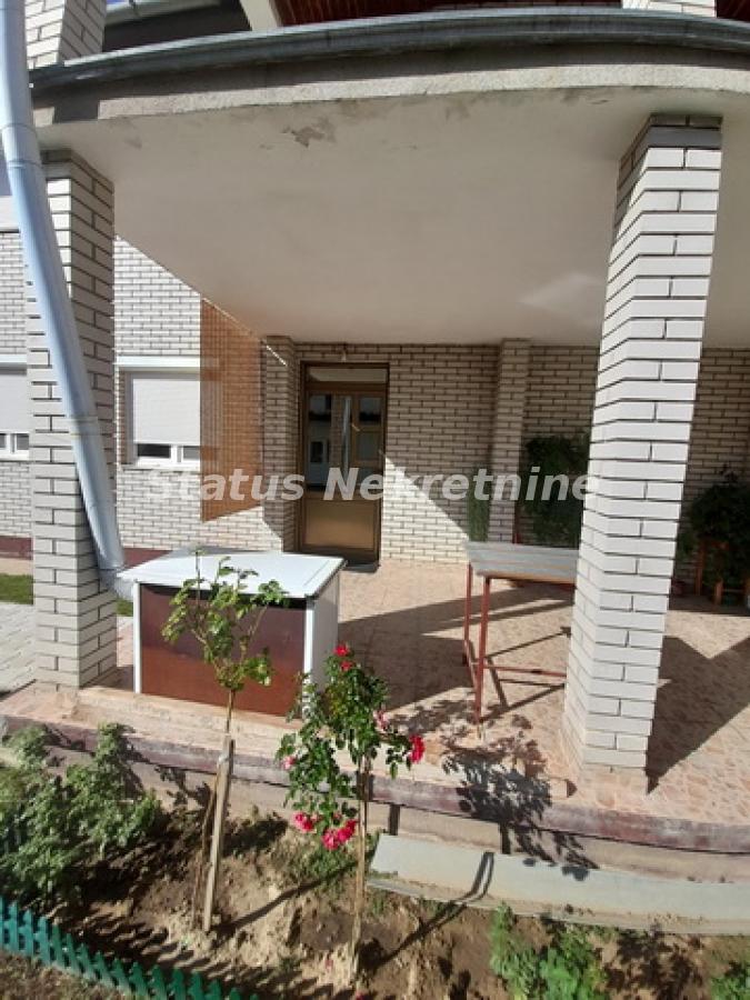 actionimagesite31agencystatusimgcq5v5ytq56-20230912-153428-resize Četvorosoban stan na prodaju, Lipov Gaj, Novi Sad, 160m², 217.500 €