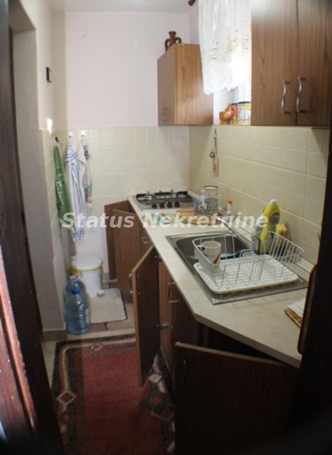 Kuća na prodaju, Inđija, 79m², 77.250 €