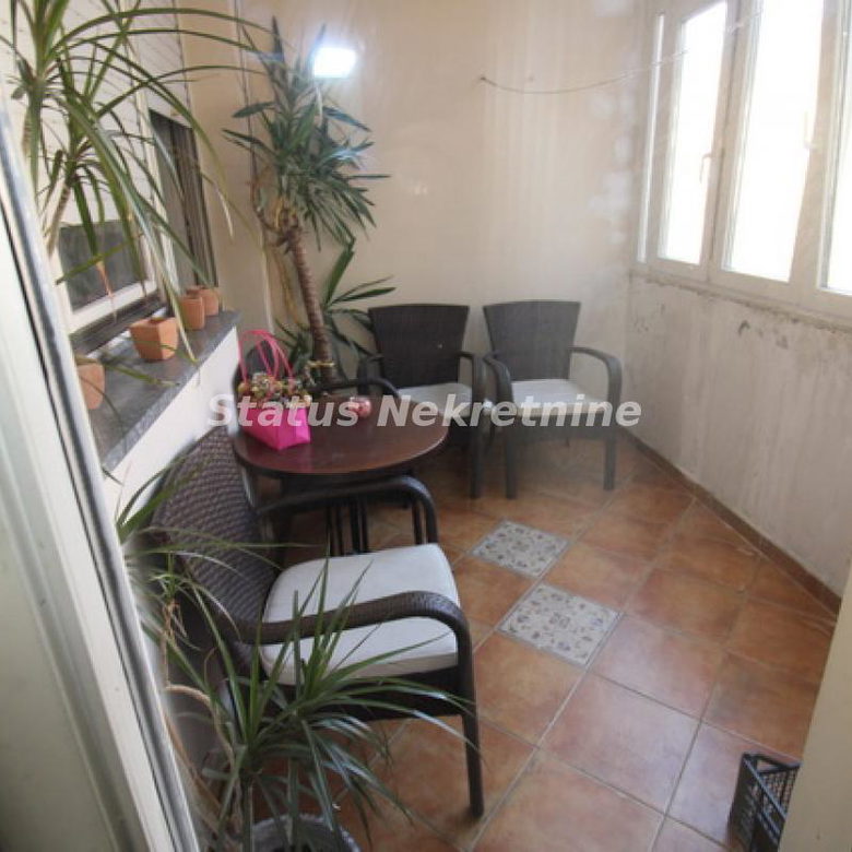 Trosoban stan na prodaju, Grbavica, Novi Sad, 91m², 247.200 €