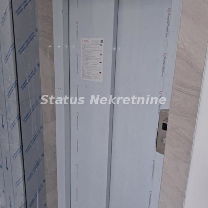 Višesoban stan na prodaju, Adamovićevo Naselje, Novi Sad, 129m², 378.700 €