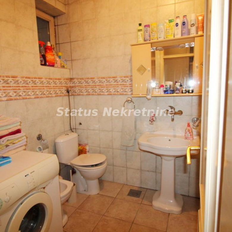 Trosoban stan na prodaju, Grbavica, Novi Sad, 91m², 247.200 €