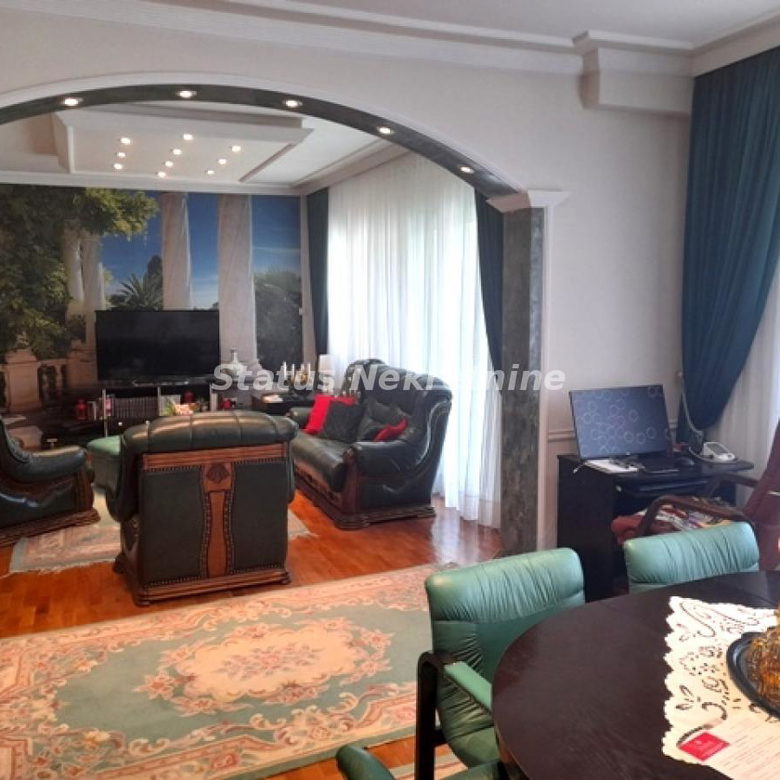 Kuća na prodaju, Temerin, 274m², 264.710 €