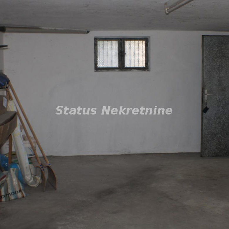 Kuća na prodaju, Bački Petrovac, 372m², 210.000 €