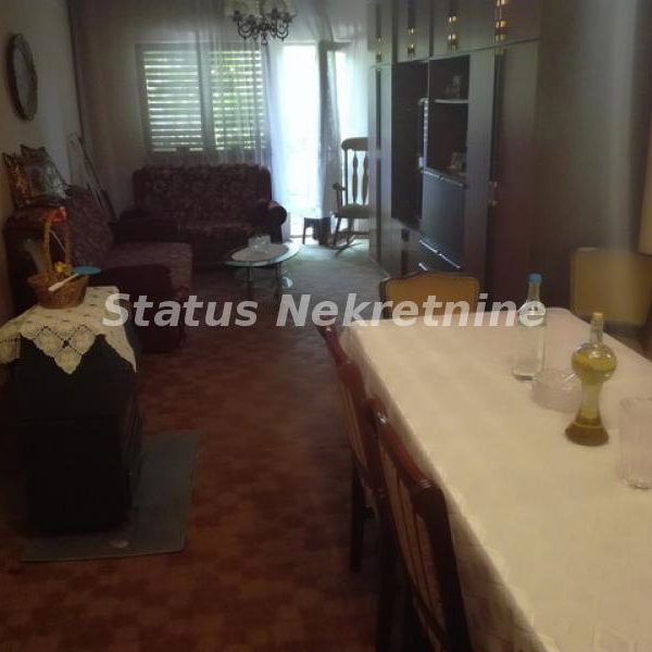 Kuća na prodaju, Futog, Novi Sad, 300m², 216.300 €