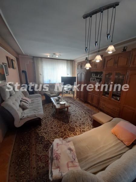 Kuća na prodaju, Šid, 194m², 155.000 €
