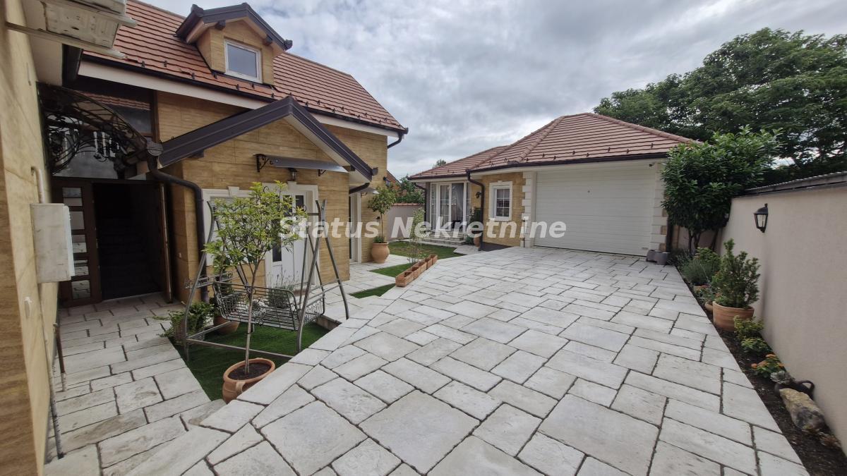Kuća na prodaju, Centar, Sremski Karlovci, 123m², 449.980 €