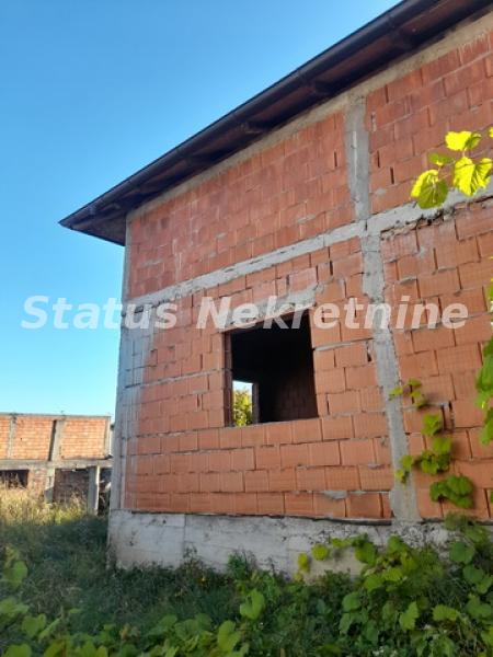 Kuća na prodaju, Sremski Karlovci, 230m², 175.100 €