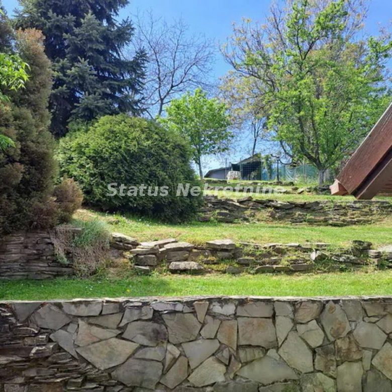 Kuća na prodaju, Petrovaradin, Novi Sad, 348m², 495.000 €