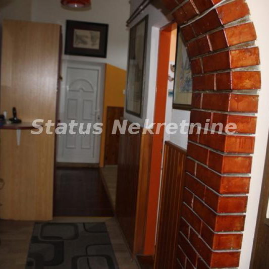 Trosoban stan na prodaju, Petrovaradin, Novi Sad, 81m², 189.500 €