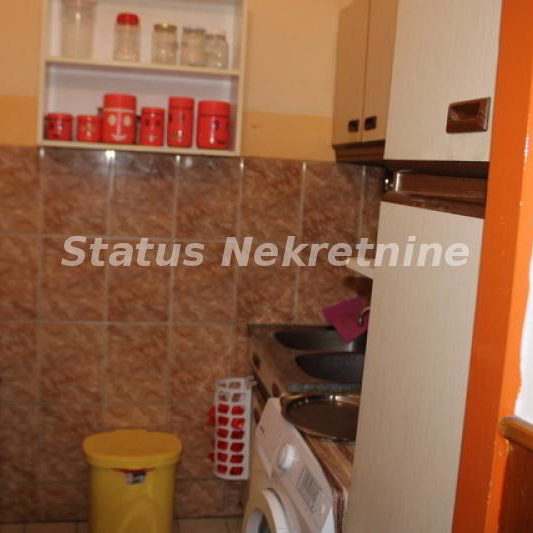 Trosoban stan na prodaju, Petrovaradin, Novi Sad, 81m², 189.500 €