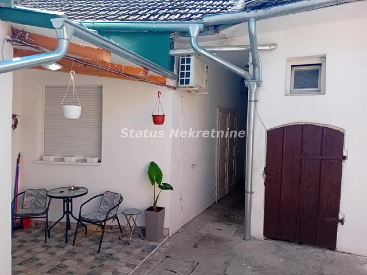 Kuća na prodaju, Podbara, Novi Sad, 340m², 793.100 €