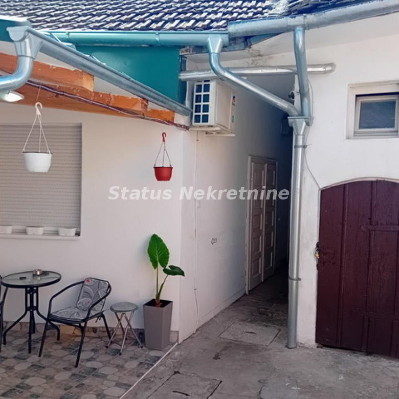 Kuća na prodaju, Podbara, Novi Sad, 340m², 793.100 €