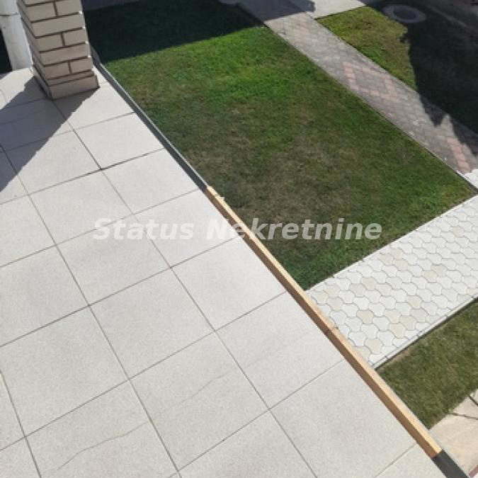 Četvorosoban stan na prodaju, Lipov Gaj, Novi Sad, 160m², 217.500 €