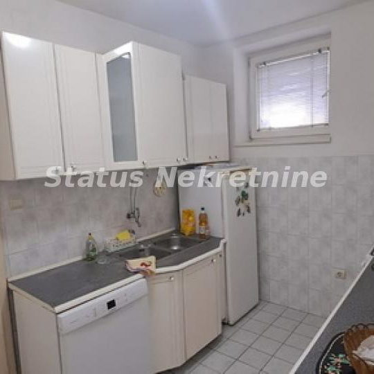 Kuća na prodaju, Petrovaradin, Novi Sad, 348m², 495.000 €