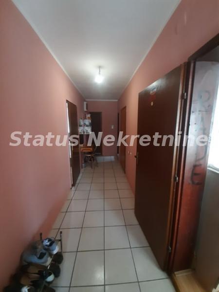 Kuća na prodaju, Novo Naselje, Novi Sad, 242m², 288.400 €