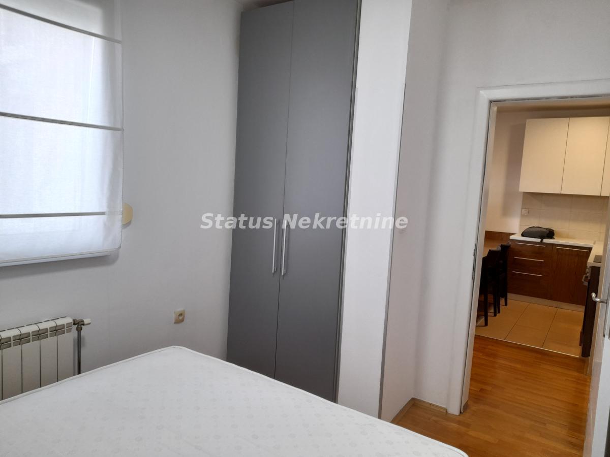 Jednoiposoban stan na prodaju, Sajmište, Novi Sad, 42m², 134.106 €