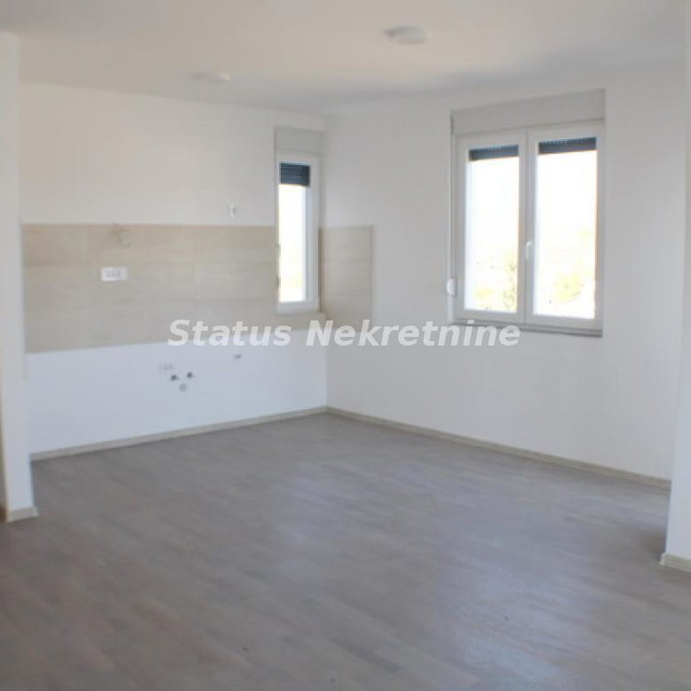 Trosoban stan na prodaju, Petrovaradin, Novi Sad, 77m², 175.000 €